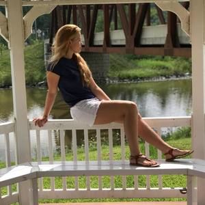 Meet your Posher, Renee